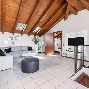 Apartment Casacamelia 35, 3 Bdrm With View, Acquaseria